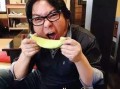 娱乐吃瓜自拍,明星吃瓜自拍背后的故事