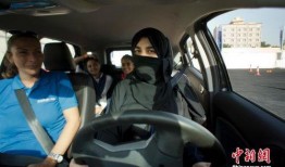 女的开车图片爆料视频,镜头下的惊艳瞬间